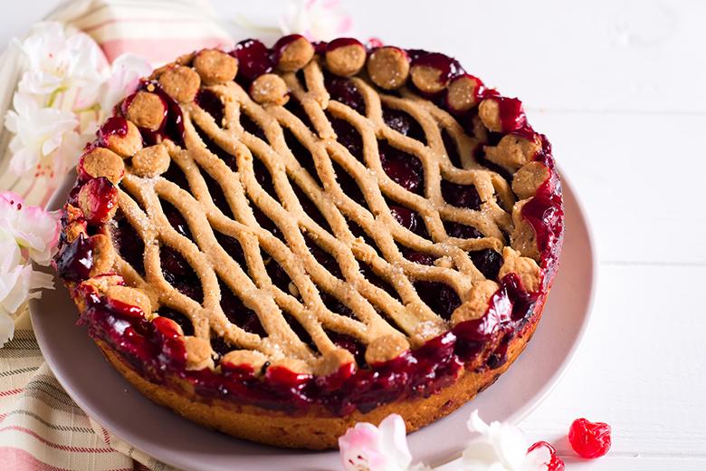 Linzer Torte mit Kirschen