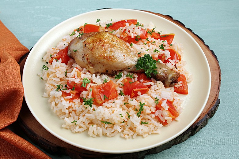 Mikrowellen-Tomatenreis mit Hähnchen