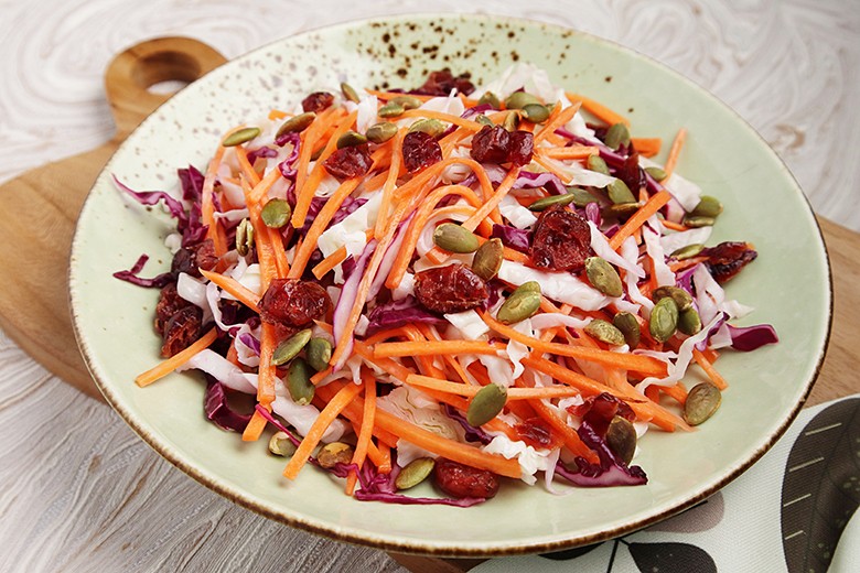 Coleslaw mit Cranberries