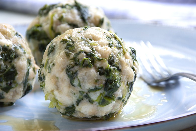Spinatknödel aus dem Dampfgarer