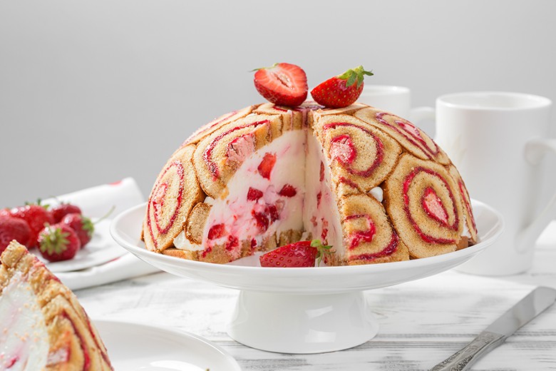 Charlotte Royal mit Erdbeeren