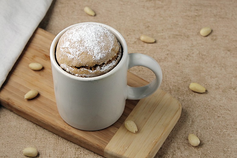 Tassenkuchen mit Mandeln