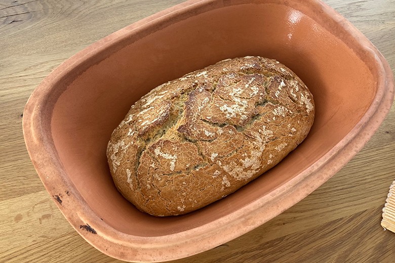 Brot aus dem Römertopf