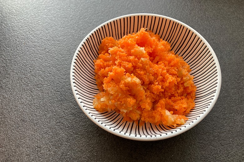 Süßer Rohkostsalat mit Orange, Möhre und Apfel
