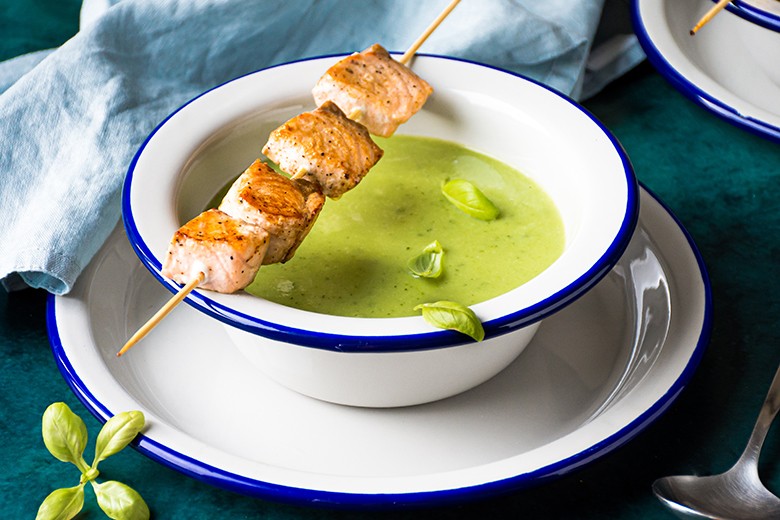Brokkolisuppe mit Lachs