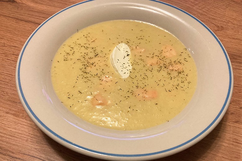 Kartoffelsuppe mit Lachs