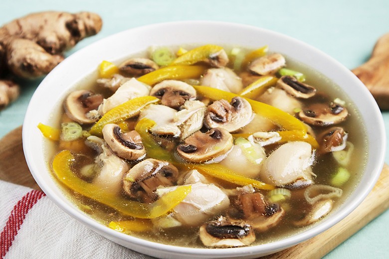 Hühnersuppe mit Ingwer
