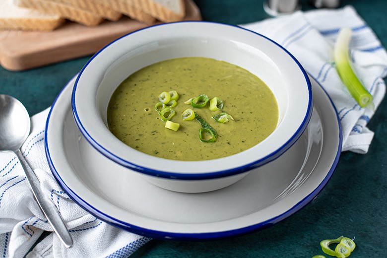 Erbsensuppe mit Kokosmilch