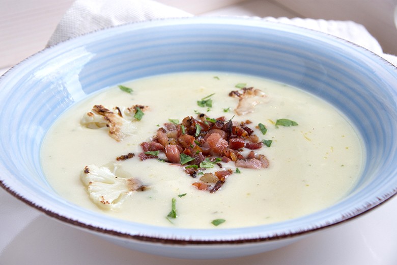 Blumenkohlsuppe mit Speck