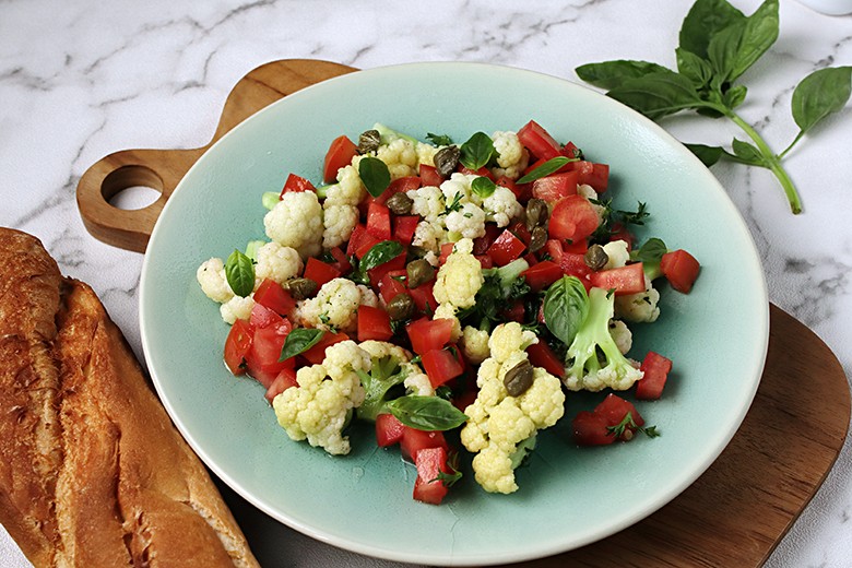 Blumenkohlsalat mit Tomaten