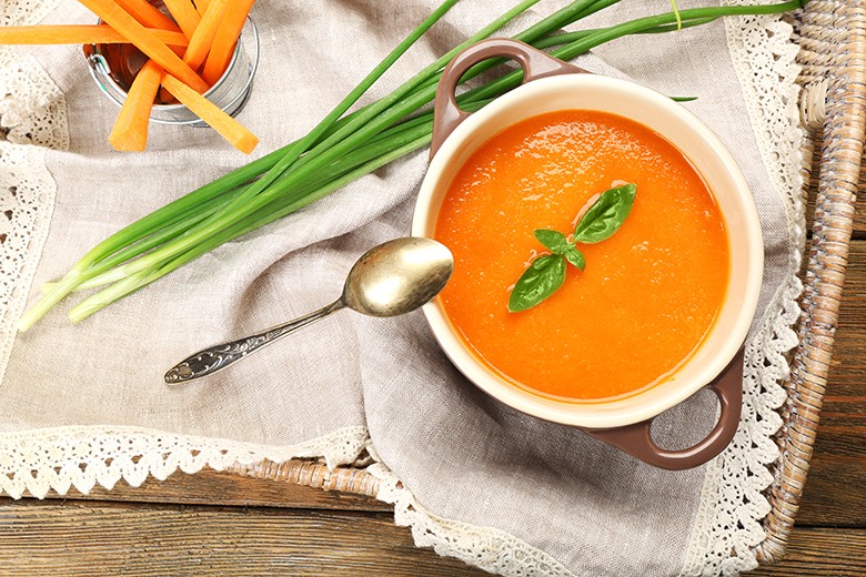 Karottencremesuppe mit Ingwer und Kokosmilch