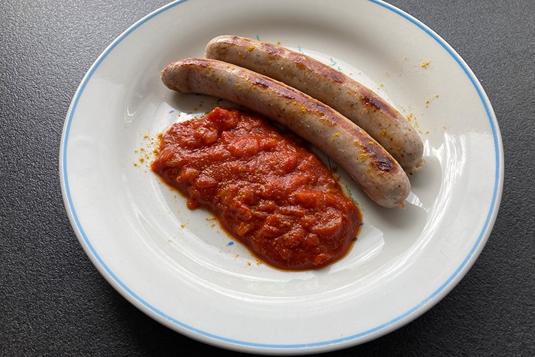 Currywurst mit Nektarinensauce