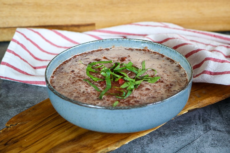 Rote Bete-Suppe mit Kokosmilch