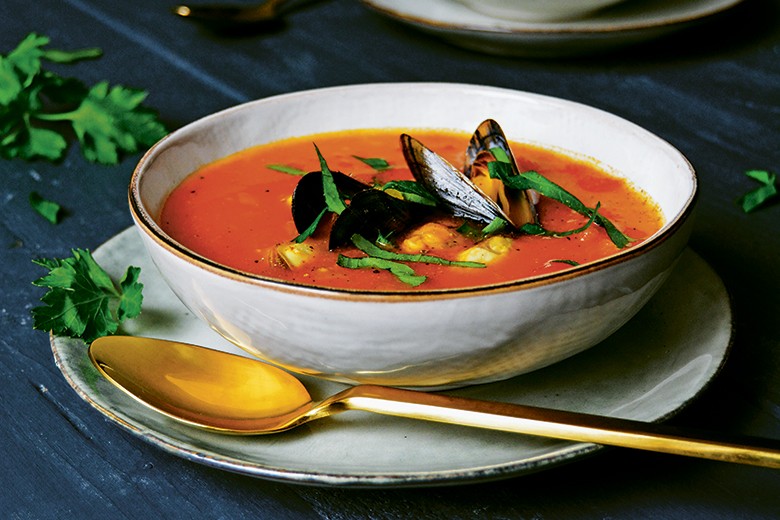 Muschel-Tomatensuppe mit Safran