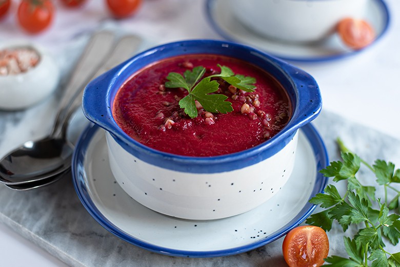 Rote Bete Suppe mit Buchweizen