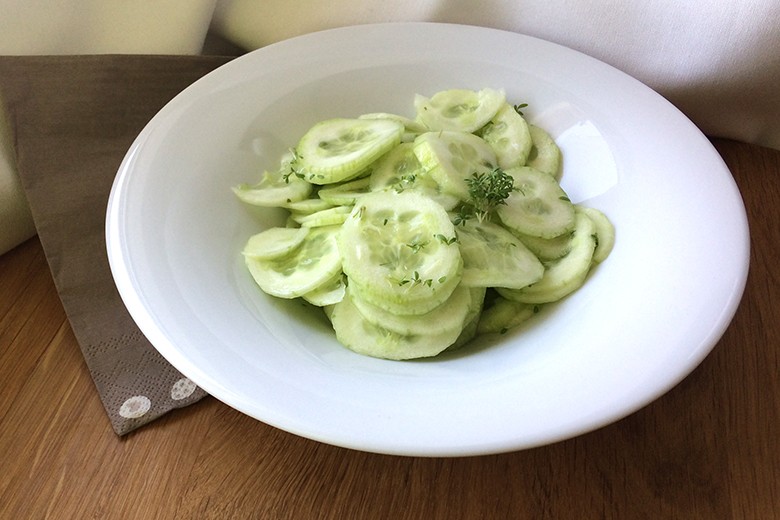 Schneller und einfacher Gurkensalat