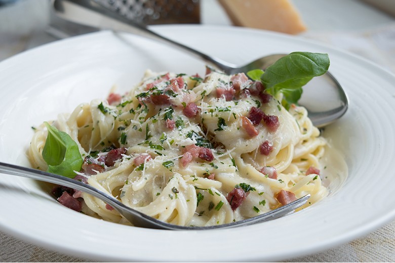 Einfache Carbonarasauce