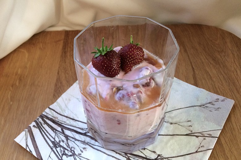Veganes Beerenmüsli mit Sojajogurt