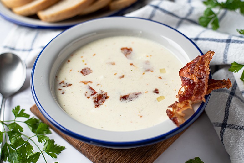 Meerrettichsuppe mit Frischkäse