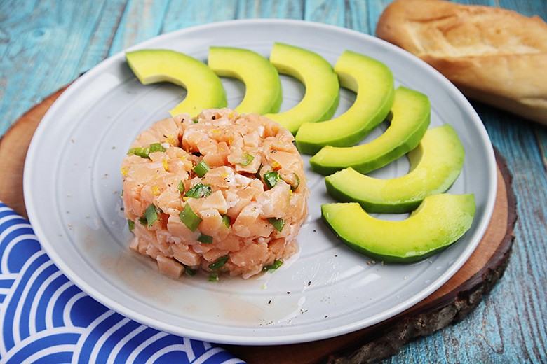Tatar aus Lachs mit Avocado