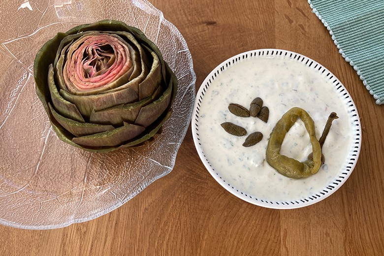 Artischocken mit Kräuter-Dip