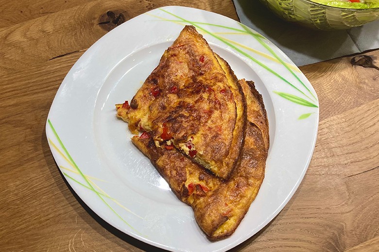 Omelett mit Paprika und Käse