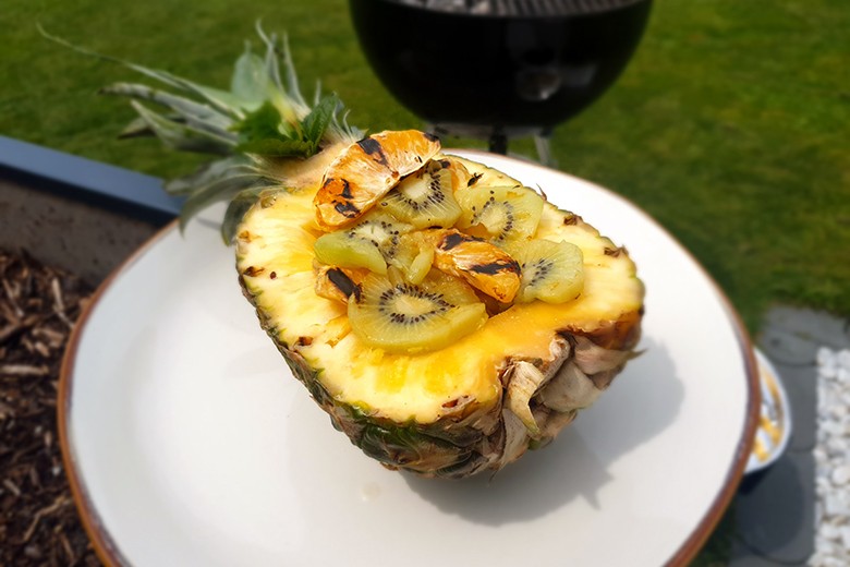 Gefüllte Ananas