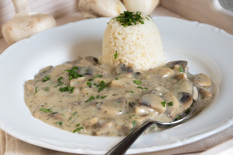 Pilzragout in Kräuterrahmsauce