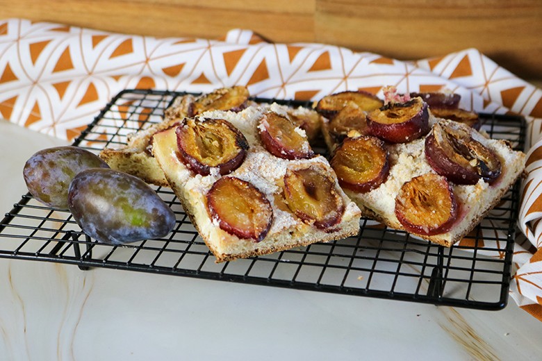 Pflaumenhefekuchen