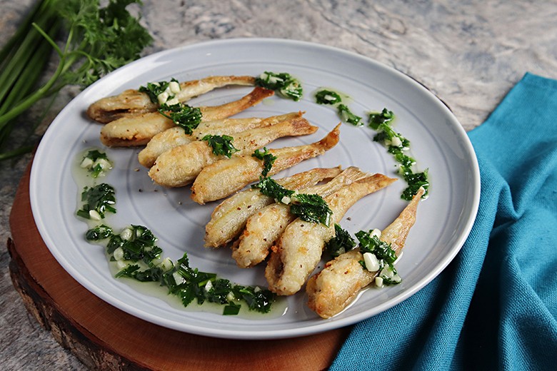 Sardellen mit grüner Sauce