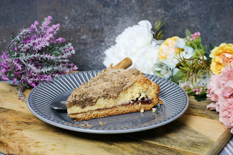 Käsekuchen mit Pflaumen
