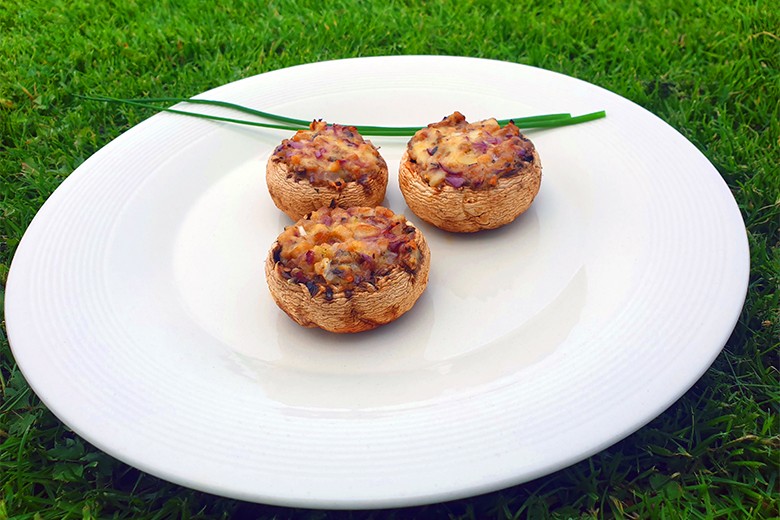 Gefüllte Champignons gegrillt
