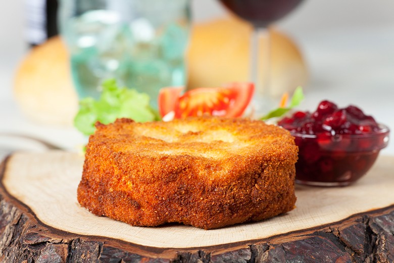 Gebackener Camembert mit scharfen Preiselbeeren