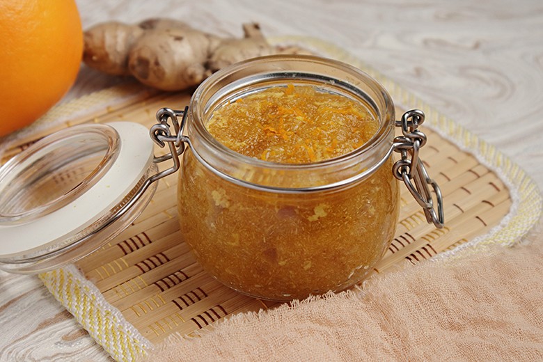 Rohe Orangenmarmelade mit Ingwer