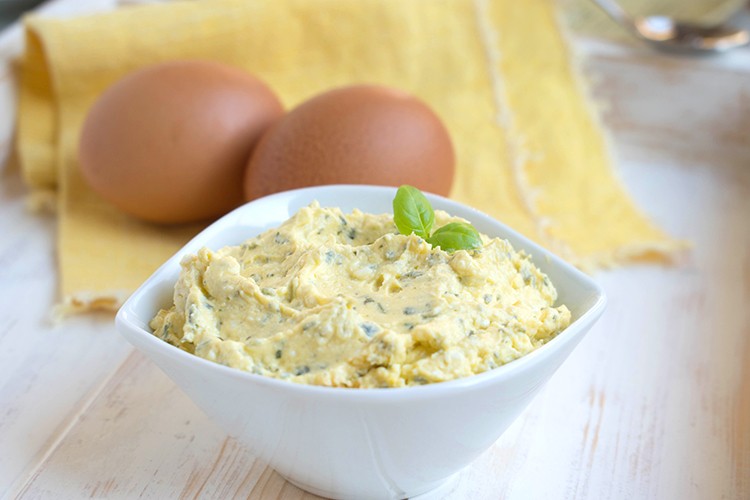 Eier-Senf-Dip