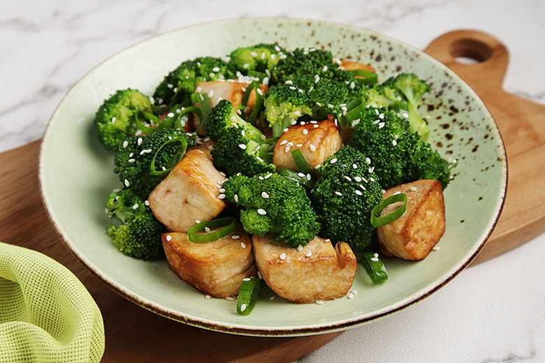 Brokkoli mit Tofu
