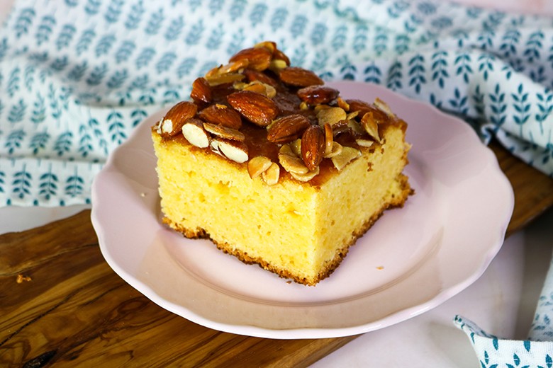 Schmandkuchen mit Mandeln