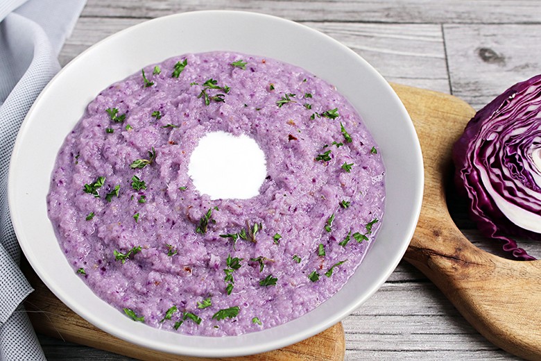 Rotkohlsuppe mit Kokosmilch