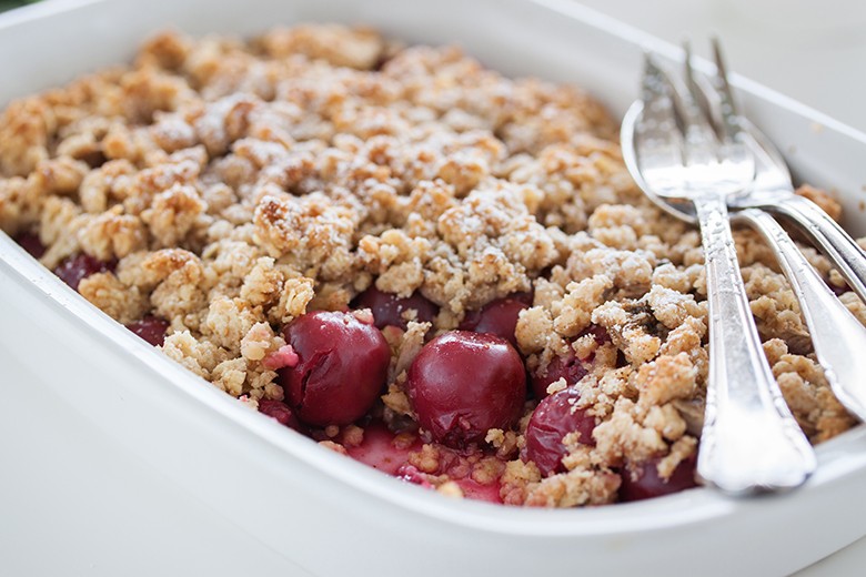 Sauerkirsch-Crumble
