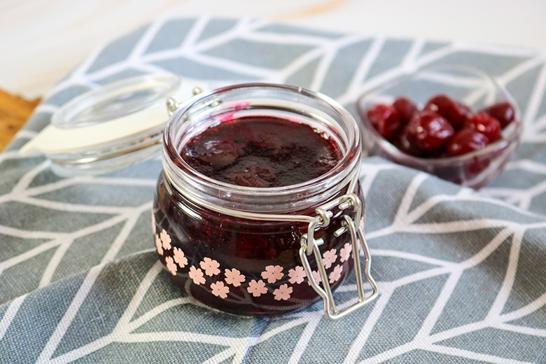 Sauerkirschmarmelade mit Rotwein