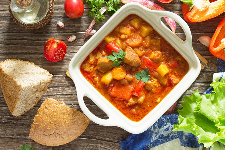 Ungarische Gulaschsuppe