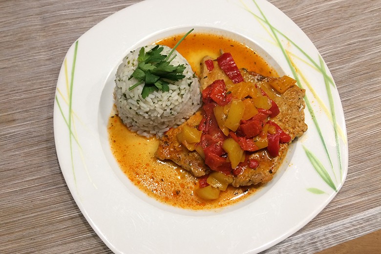 Paprikaschnitzel mit Reis