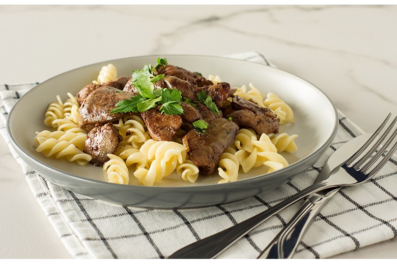 Nudeln mit Hähnchenlebersauce