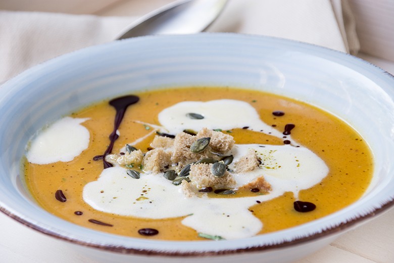 Kürbiscremesuppe mit Kartoffeln
