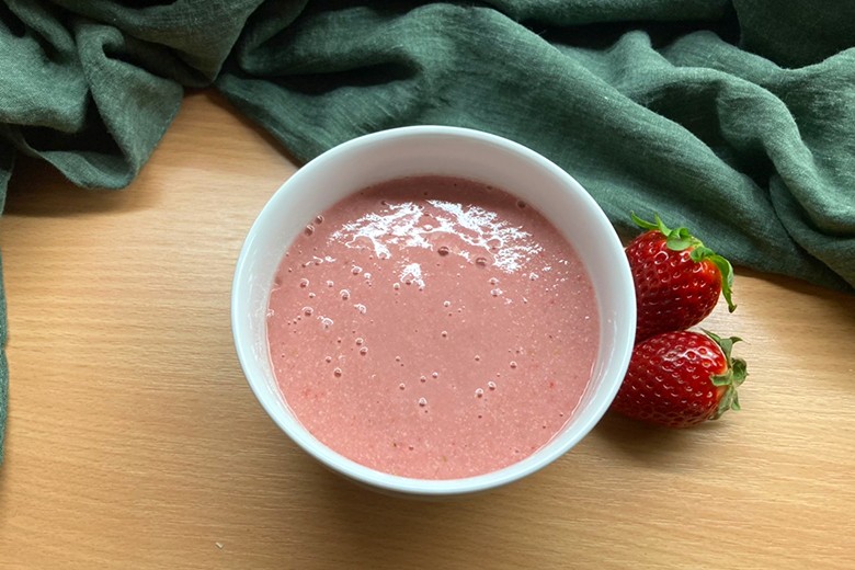 Erdbeerbrei mit Banane und Hirse