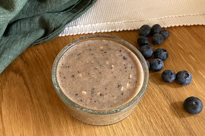 Heidelbeerbrei mit Banane und Hafer