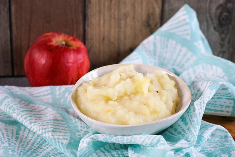 Nachmittagsbrei mit Birne, Apfel und Grieß