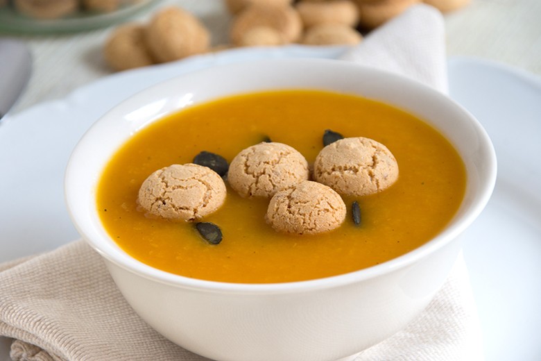 Kürbiscremesuppe mit Amaretti