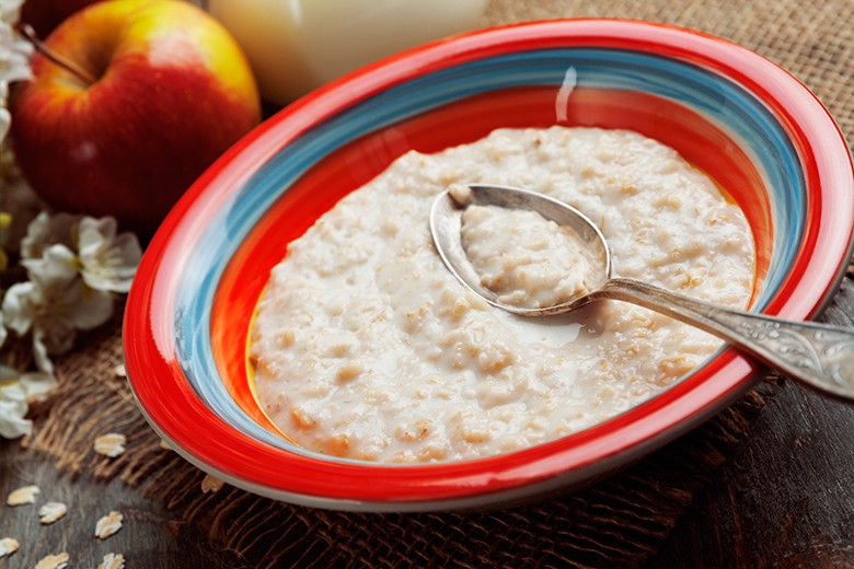 Getreidebrei mit Apfel