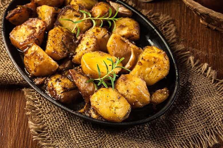 Rosmarinkartoffeln mit Zwiebeln